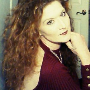 Meet your Posher, Felisha